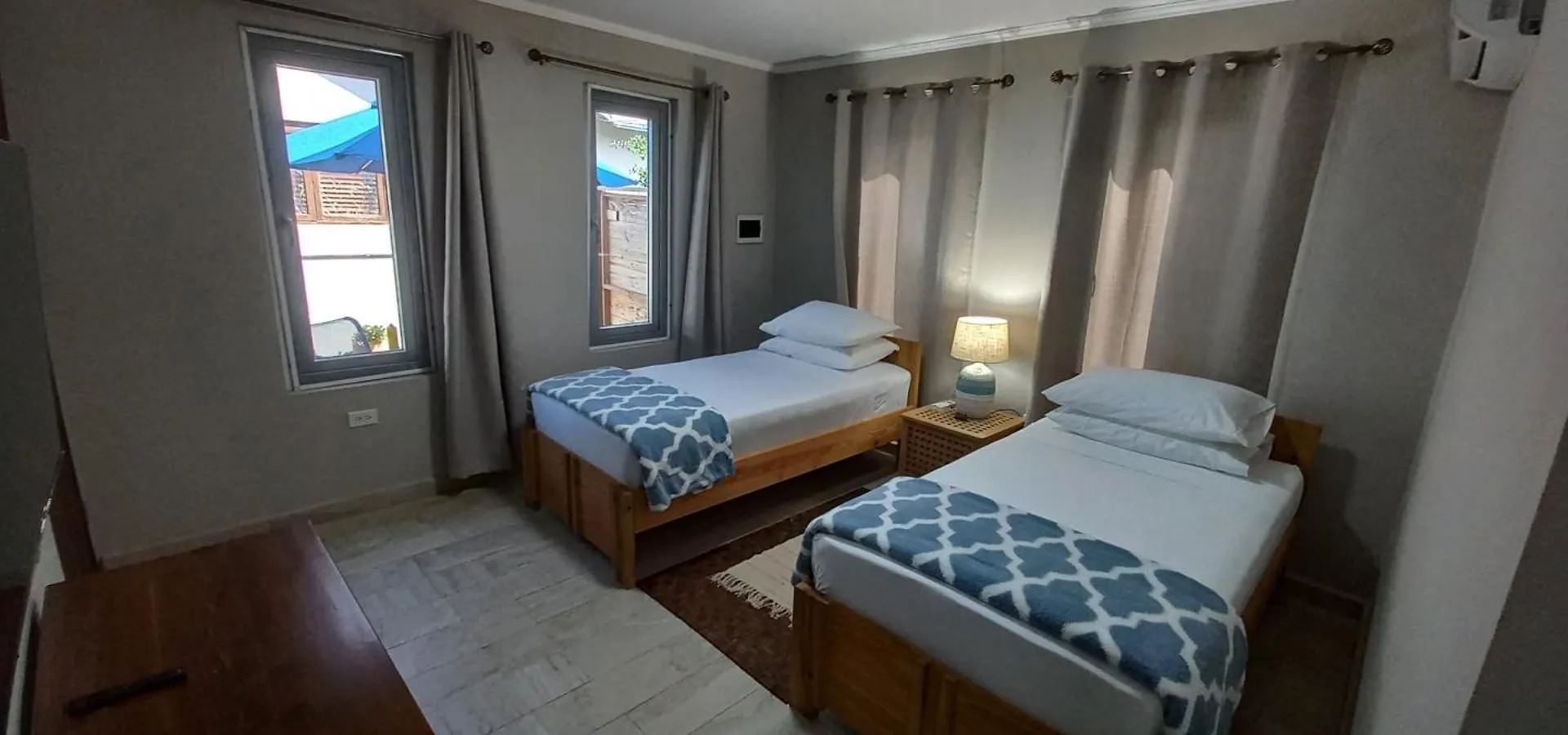 Semerel Apartment Palm Beach 0*,